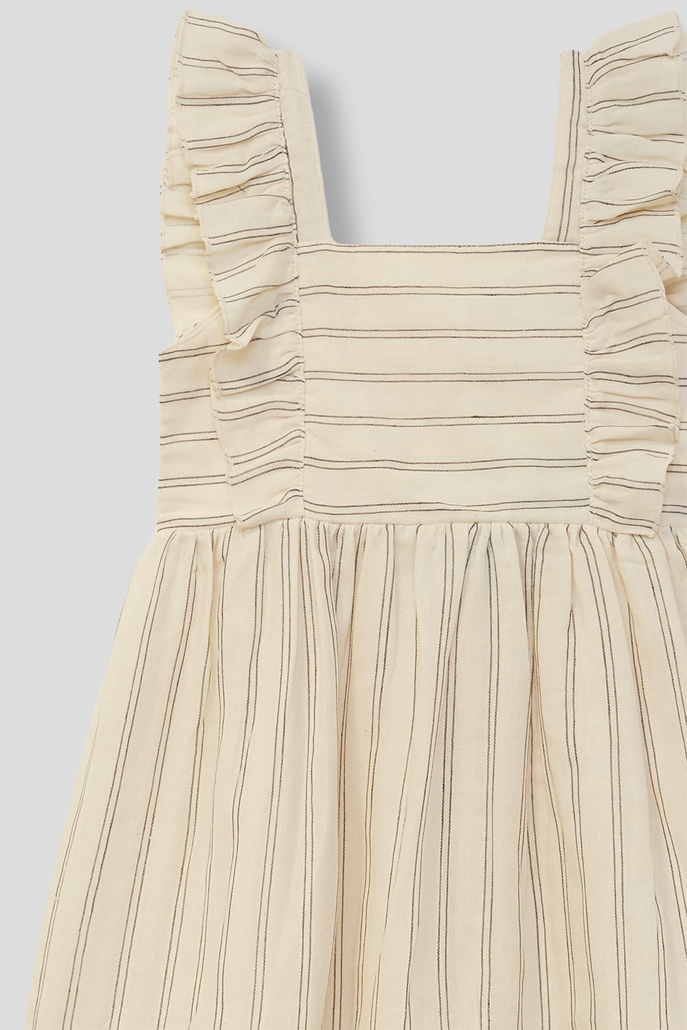 Vestdo niña beig con Volantes